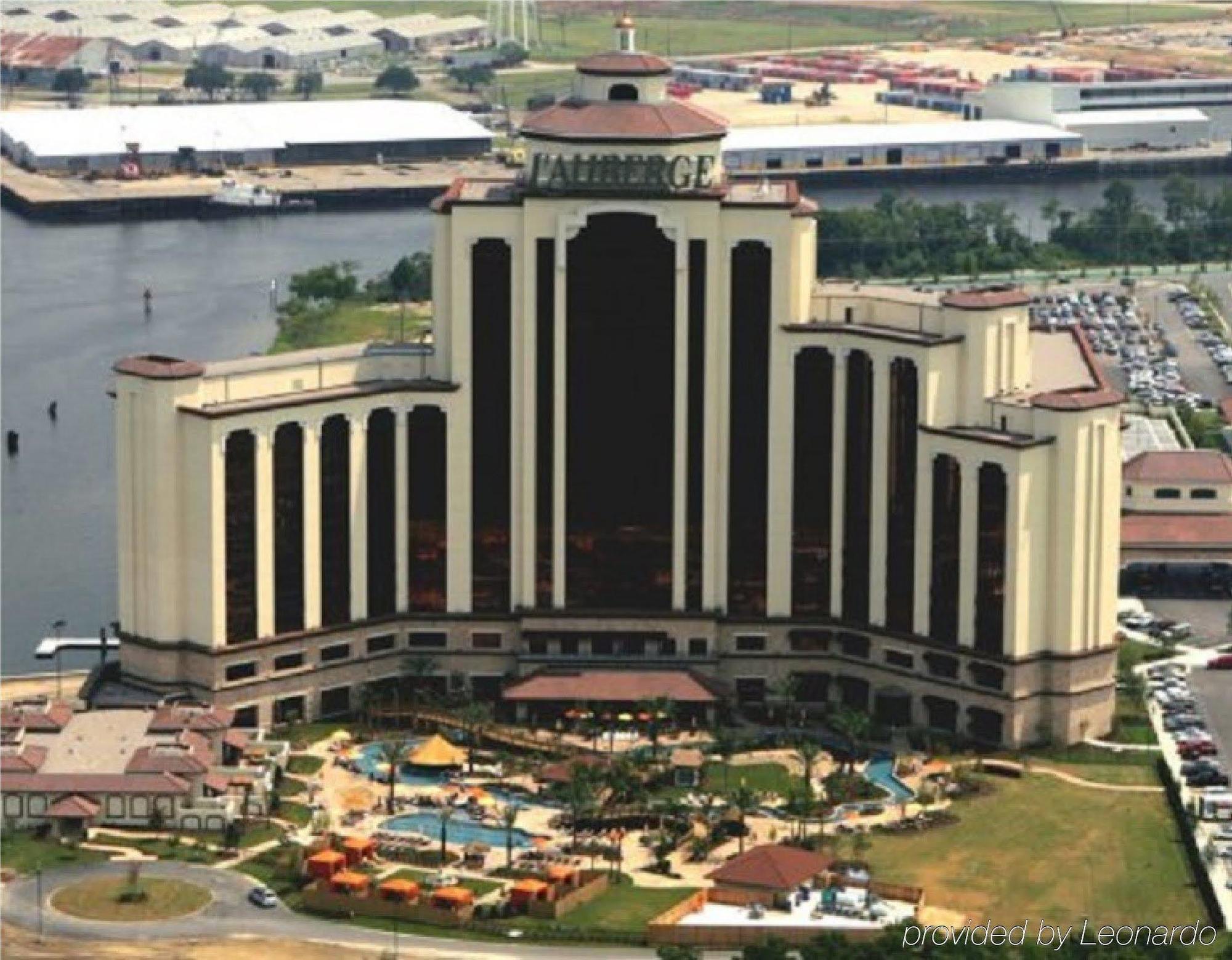 Wyndham Lake Charles Hotel Exterior photo